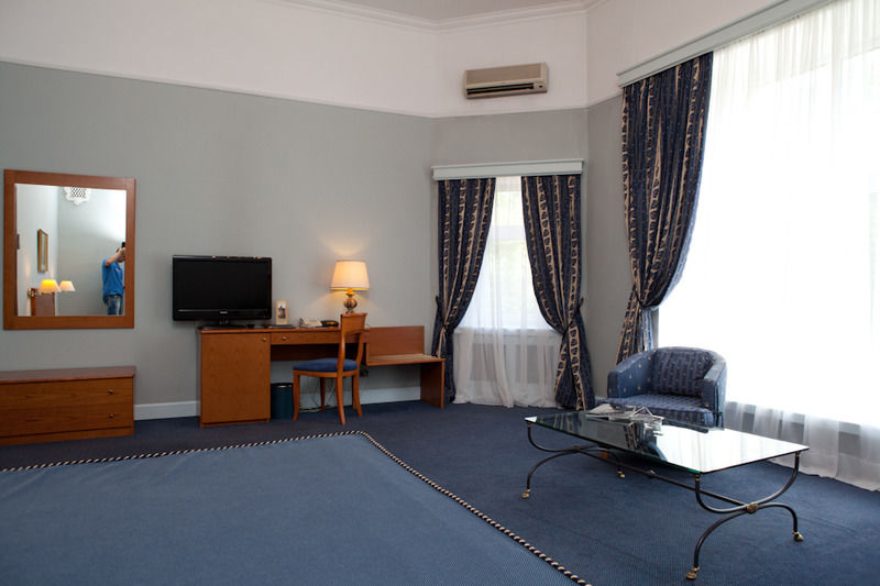 דנייפרופטרובסק Grand Hotel Ukraine מראה חיצוני תמונה