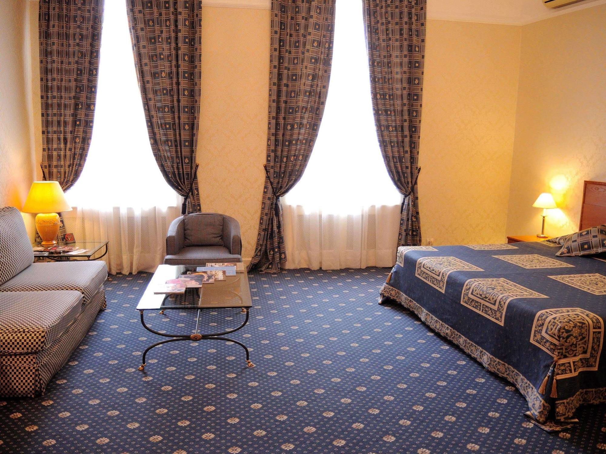 דנייפרופטרובסק Grand Hotel Ukraine מראה חיצוני תמונה